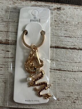 5/$25 Mint Gold Dragon & Pearl Keychain